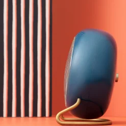 Best Arne Jacobsen Station Bordur Ø11 cm petroleum/hvid | Køb her