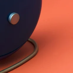 Best Arne Jacobsen Station Bordur Ø11 cm petroleum/hvid | Køb her