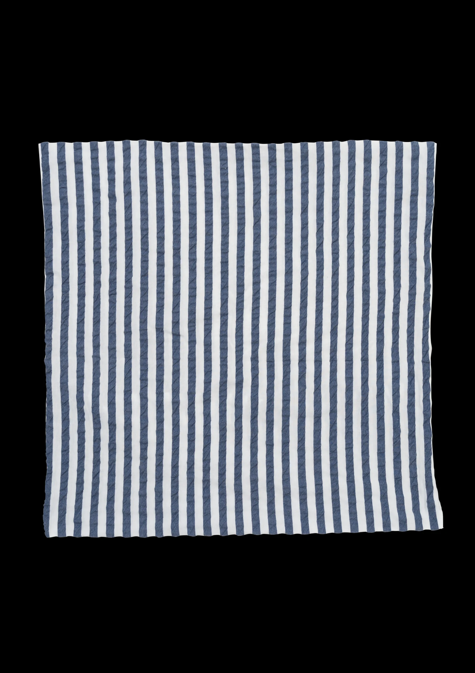 Online JUNA Bæk&Bølge Lines Pudebetræk 63x60 cm mørk blå/hvid