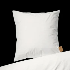 Discount JUNA Pudebetræk 70x50 cm i hvid fra serien Cube | Køb her