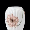 Discount Kähler Hammershøi Poppy Vase H21 hvid m. deko | Køb her