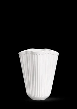Best Kähler Unfold Vase H16.5 cm i hvid fra serien Hammershøi