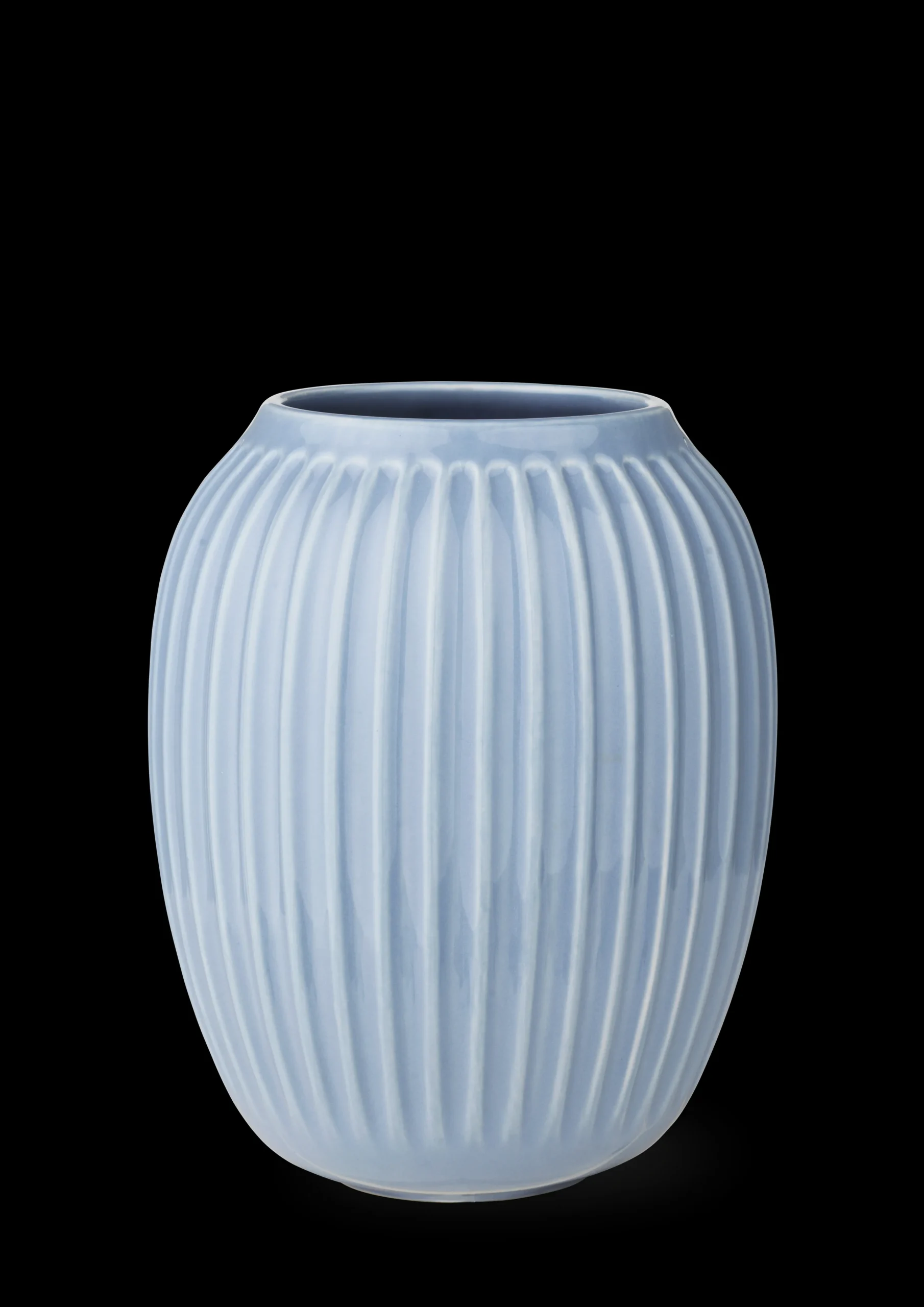 Discount Kähler Vase H21 cm i blå fra serien Hammershøi | Køb her