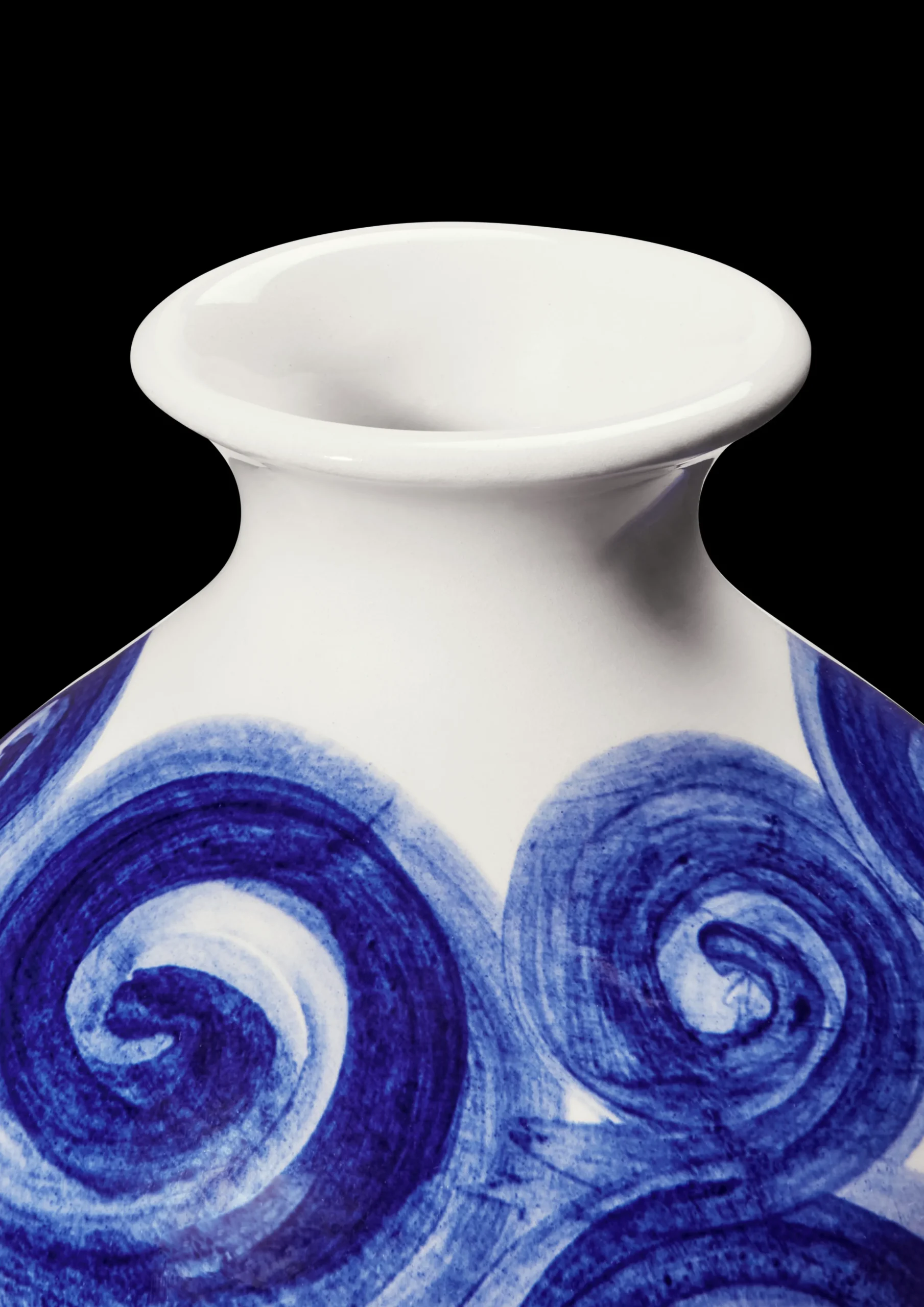 Online Kähler Vase H10.5 cm i blå fra serien Tulle | Køb her