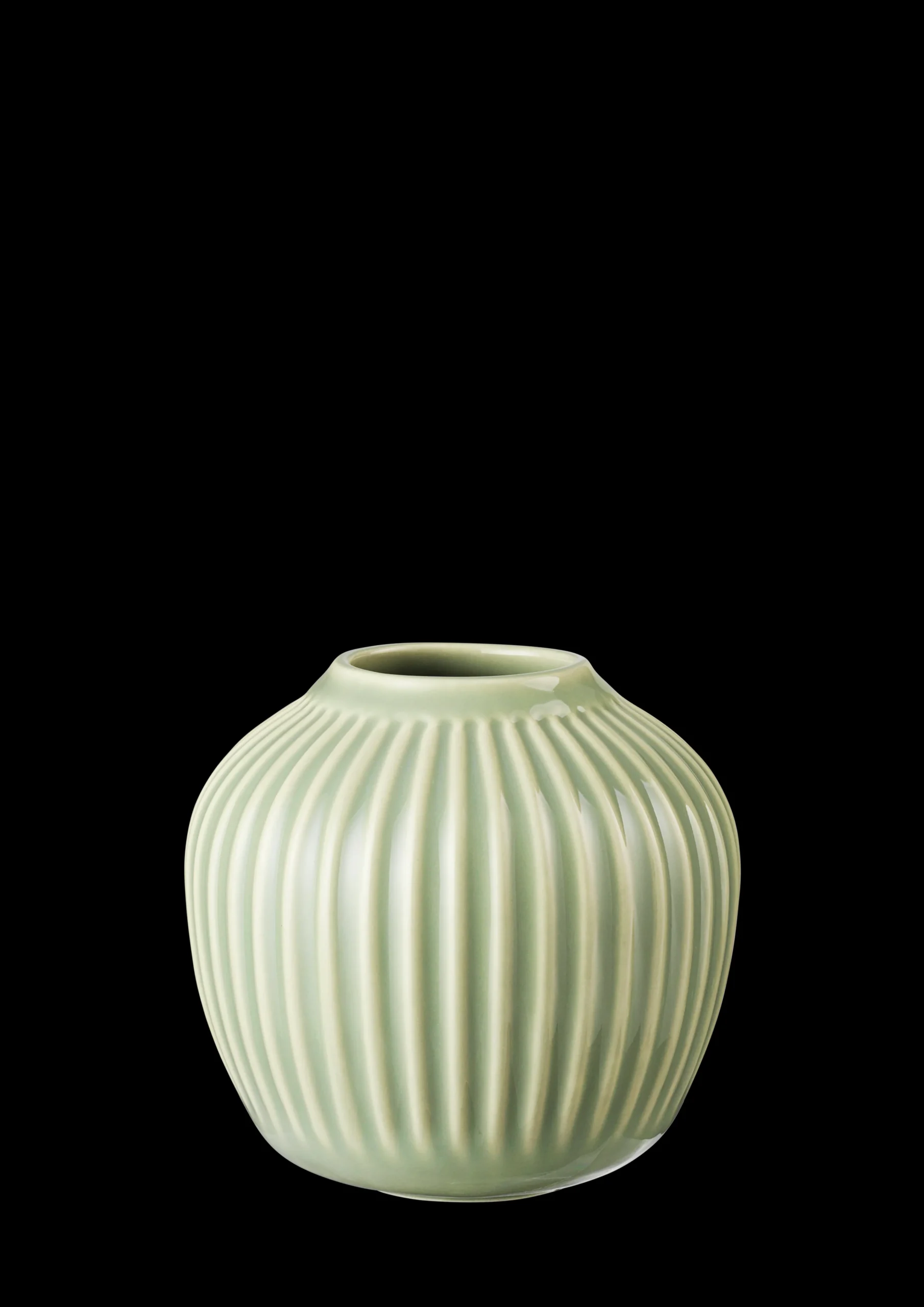 Clearance Kähler Vase H13 cm i grøn fra serien Hammershøi | Køb her
