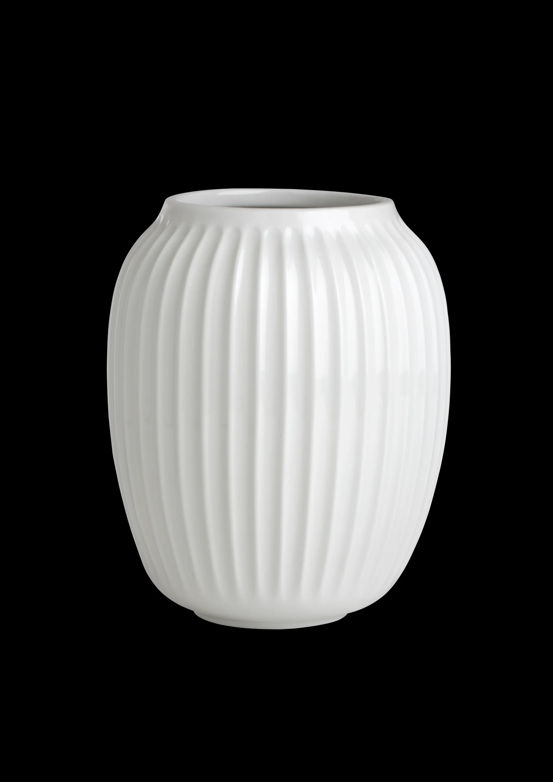Best Kähler Vase H21 cm i hvid fra serien Hammershøi | Køb her