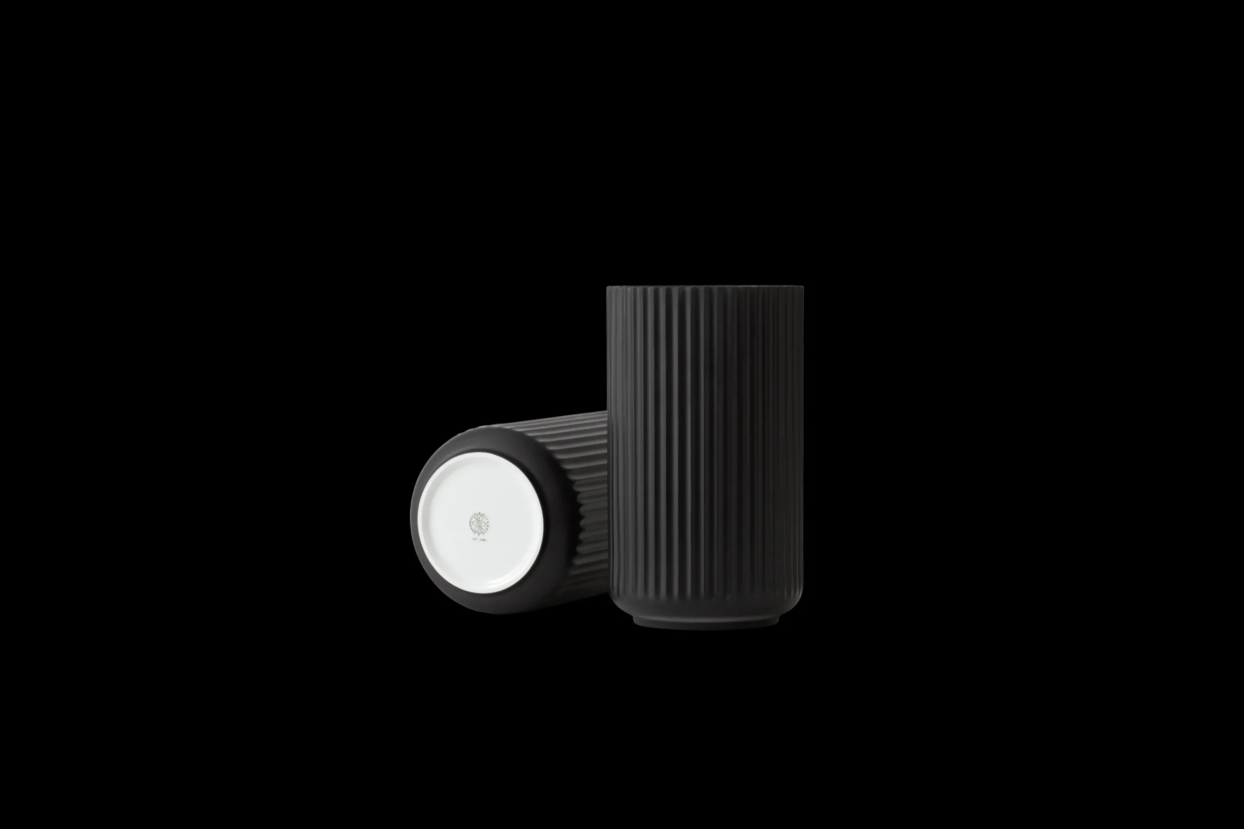 Sale Lyngby Porcelæn Lyngby Vase H38 sort porcelæn | Køb her