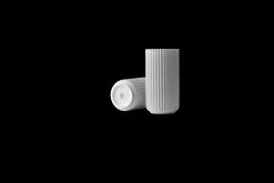 Hot Lyngby Porcelæn Vase H20.5 cm i grå fra serien Lyngby