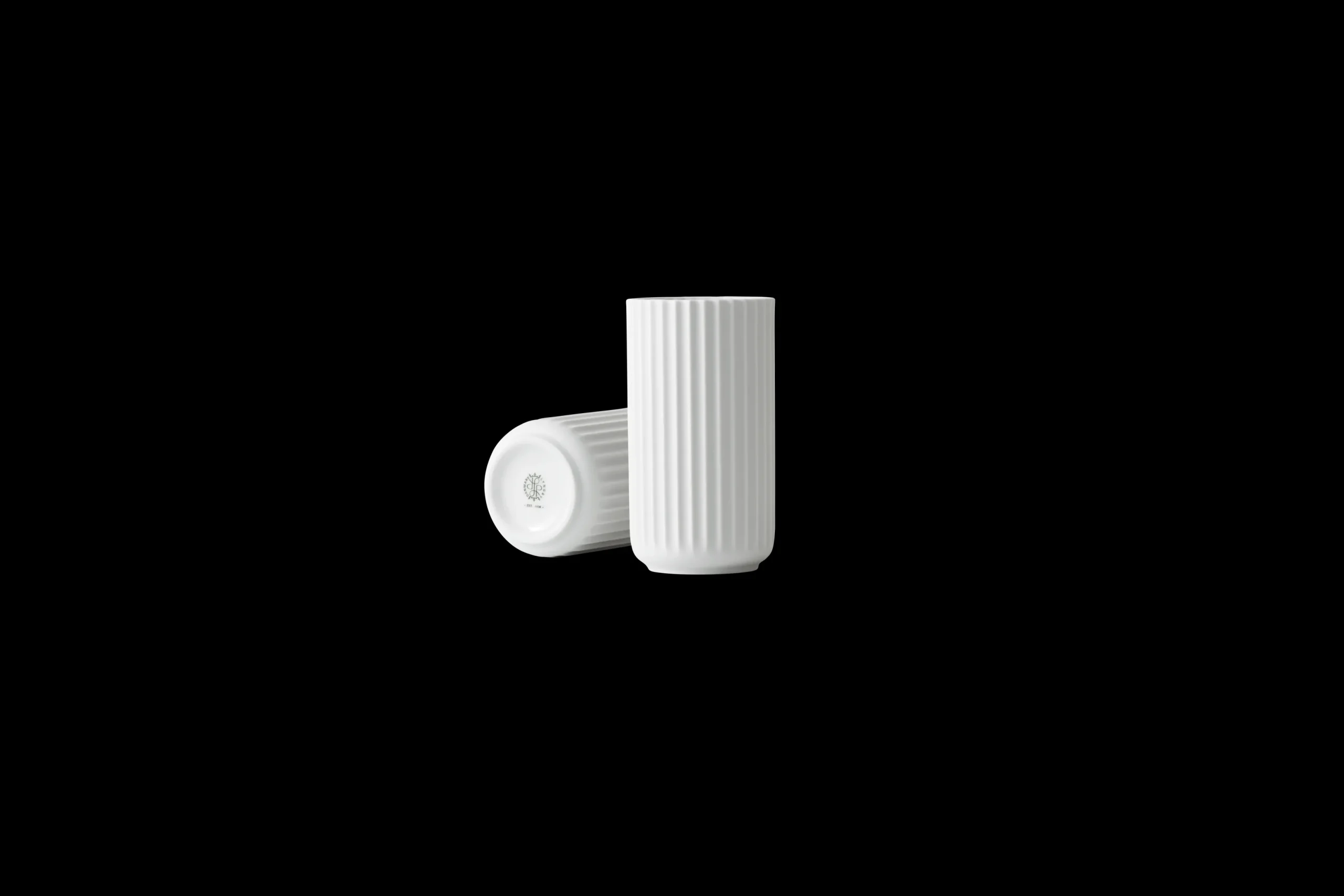 Sale Lyngby Porcelæn Vase H15.5 cm i hvid fra serien Lyngby